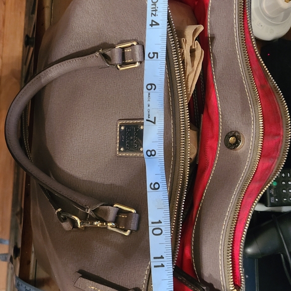 Dooney & Bourke - Picture 4 of 8